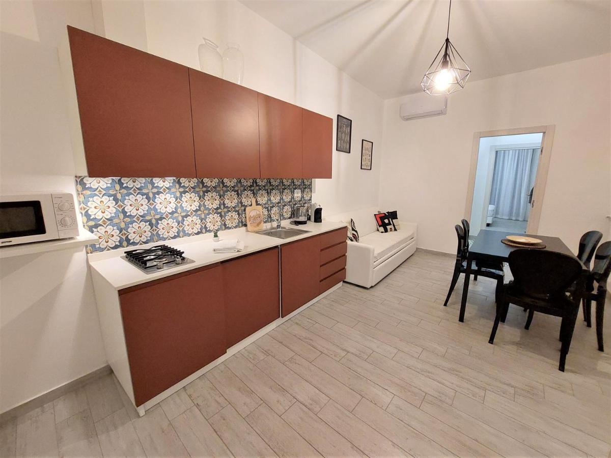 Leone Apartments Палермо Экстерьер фото
